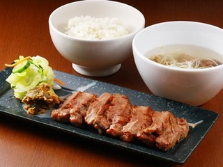 極厚芯タン定食.jpg