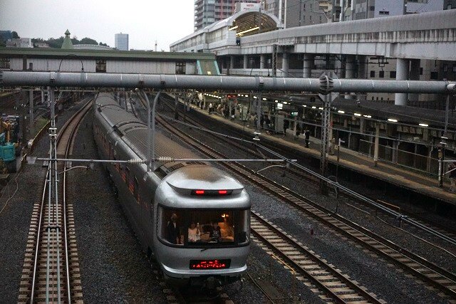 DE10牽引 東高島チキ工臨 & EF81 80牽引 カシオペア紀行 & 東武1800系4