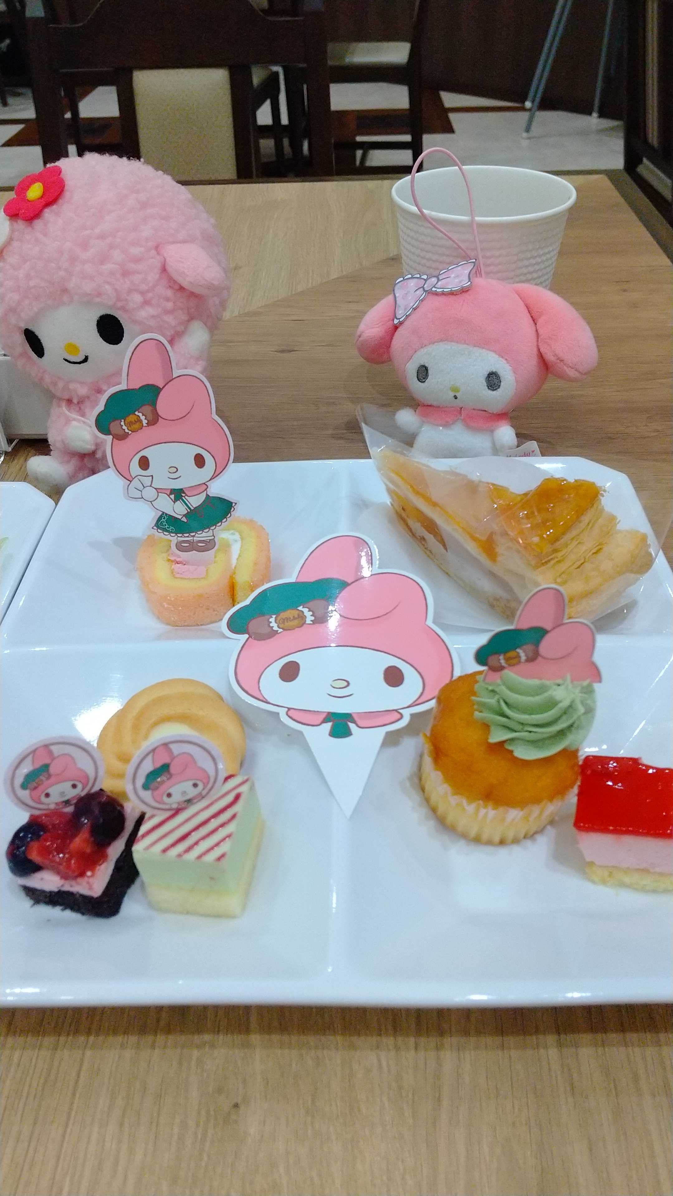 キティ　マスコット　館のレストラン ランチビュッフェとキティちゃん 館のレストラン サンリオ