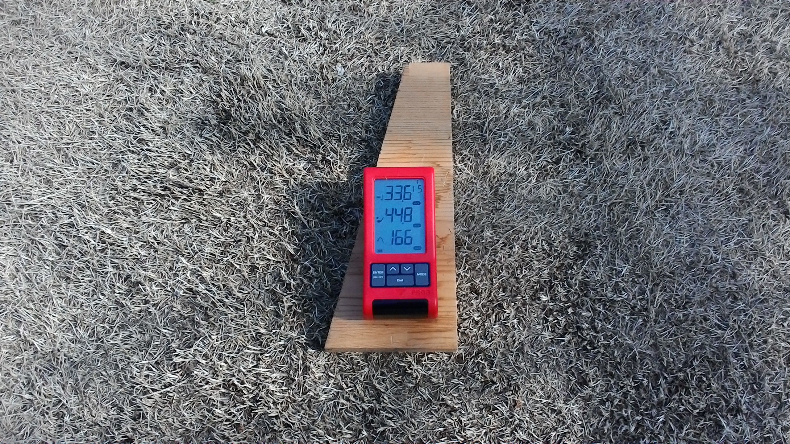 庭のゴルフ練習でスピード測定器を使ってみた | 鹿嶋で悠々の