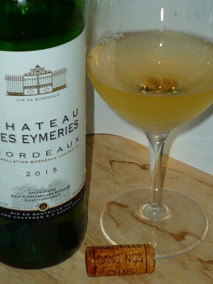 Ch.Les Eymeries Blanc 2015 glass.jpg