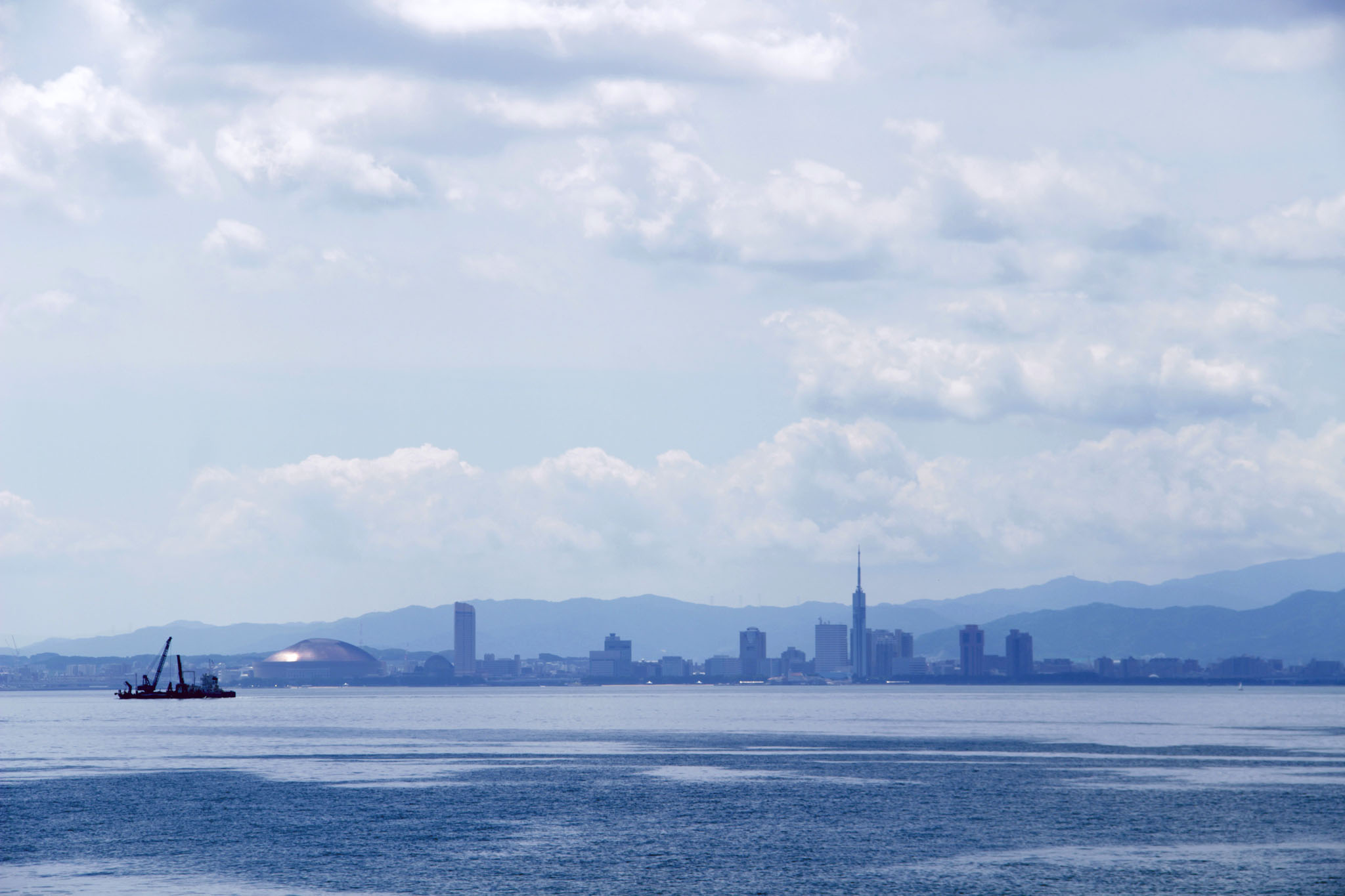 福岡タワー遠景