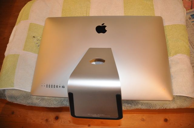 iMac120731b.jpg