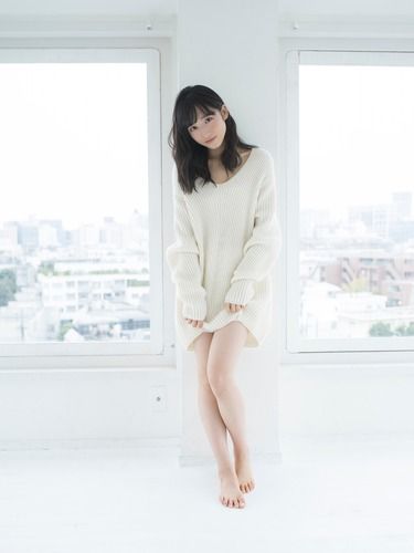 ☆AKB48♪小栗有衣『週刊プレイボーイNo.50』グラビアに登場
