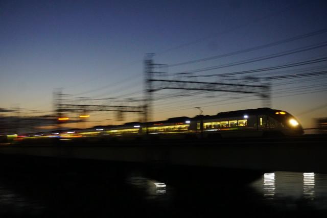 京成 夕暮れの 中川橋梁6