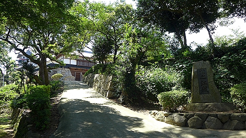 05川之江城石碑