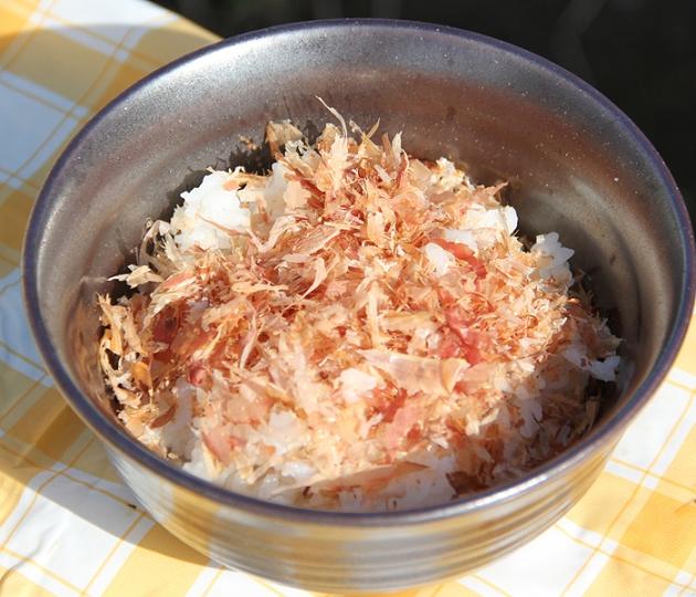 鰹節をのっけます。