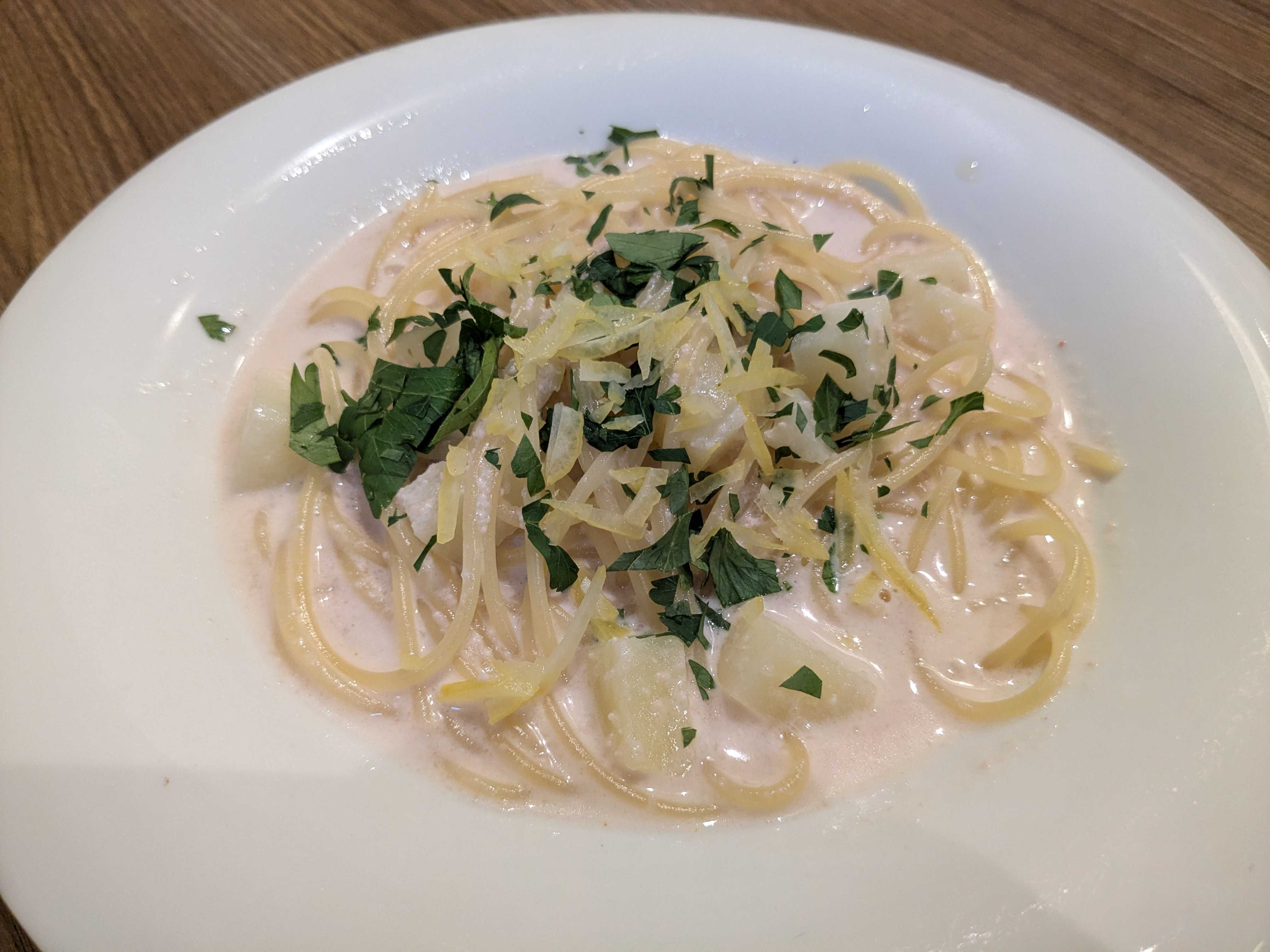 谷津駅　ランチ　イタリアの台所 FLAT(フラット)　ランチコース　パスタ　たらこのレモンクリーム仕立て