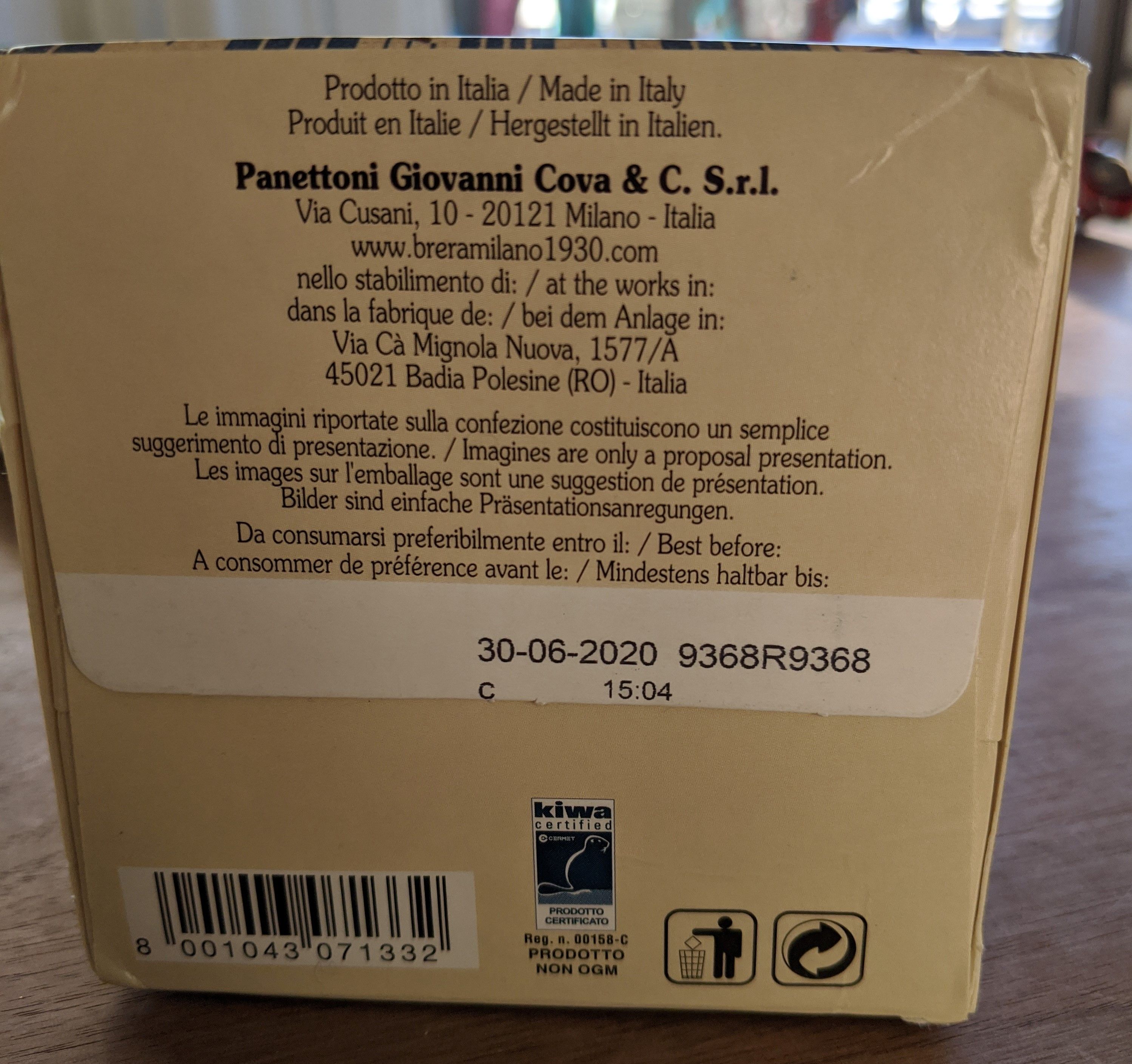 ミラノ土産のパネットーネ ＠Panettoni Giovanni Cova & C