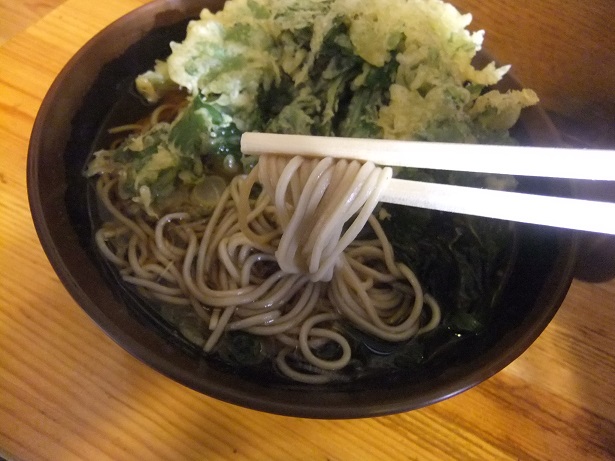 おか田＠春日の春菊天そば２