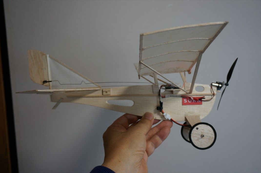 ｒｃ飛行機1号機のパーツでゴム動力飛行機をラジコン機に その３ ヨッシイのブログ 楽天ブログ