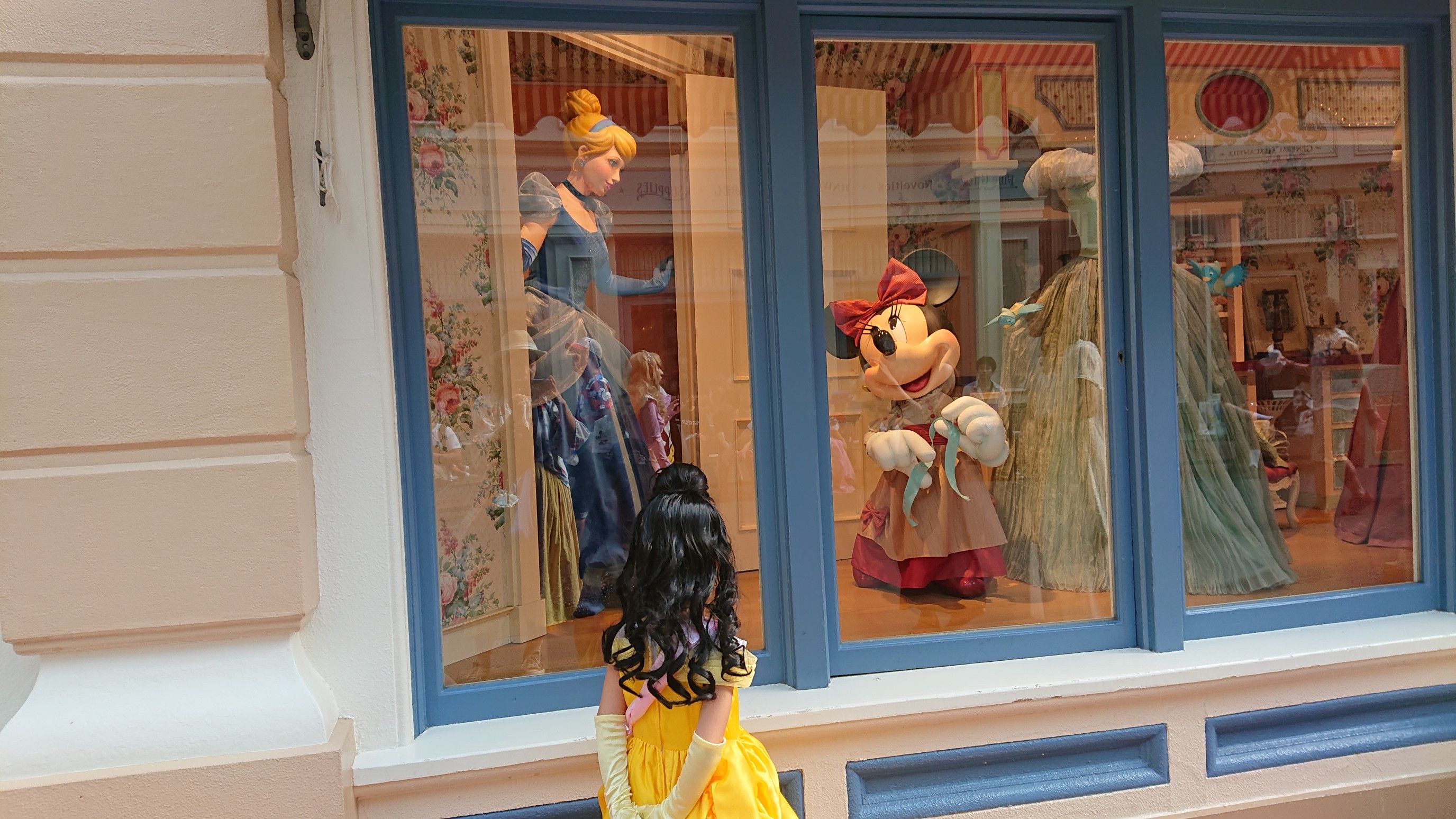 19 9 ビビディバビディブティック ディズニーランド ワールドバザール りんごとみかん 旅と子育てブログ 楽天ブログ