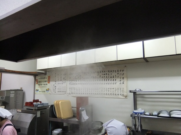 山田屋＠千束の店内