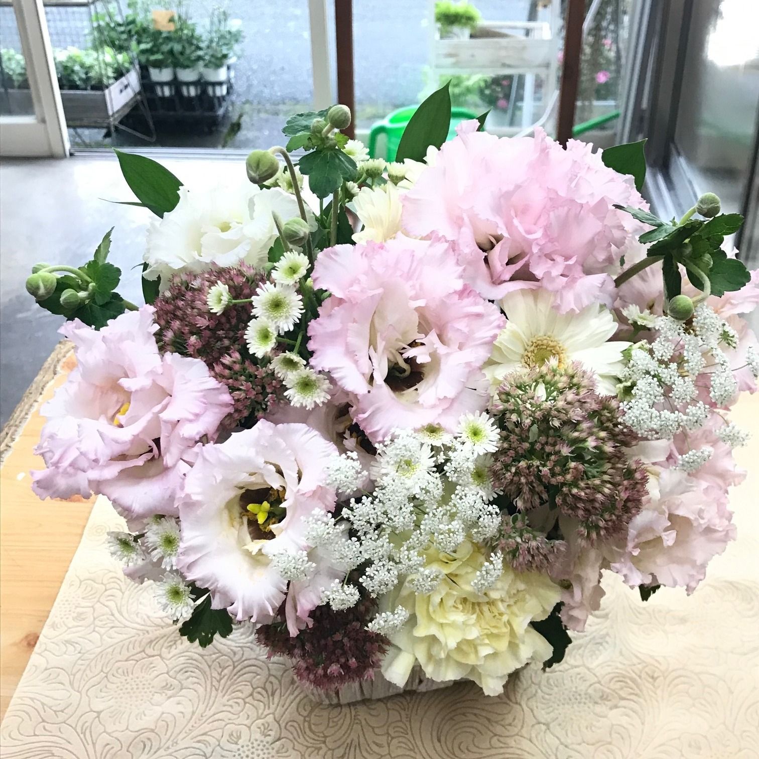 ９月 トルコキキョウ ジュリアスライトピンク 淡いピンクと白のお花 Flower Shop Berryのブログ 楽天ブログ