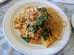 カレー風味のクリームパスタ