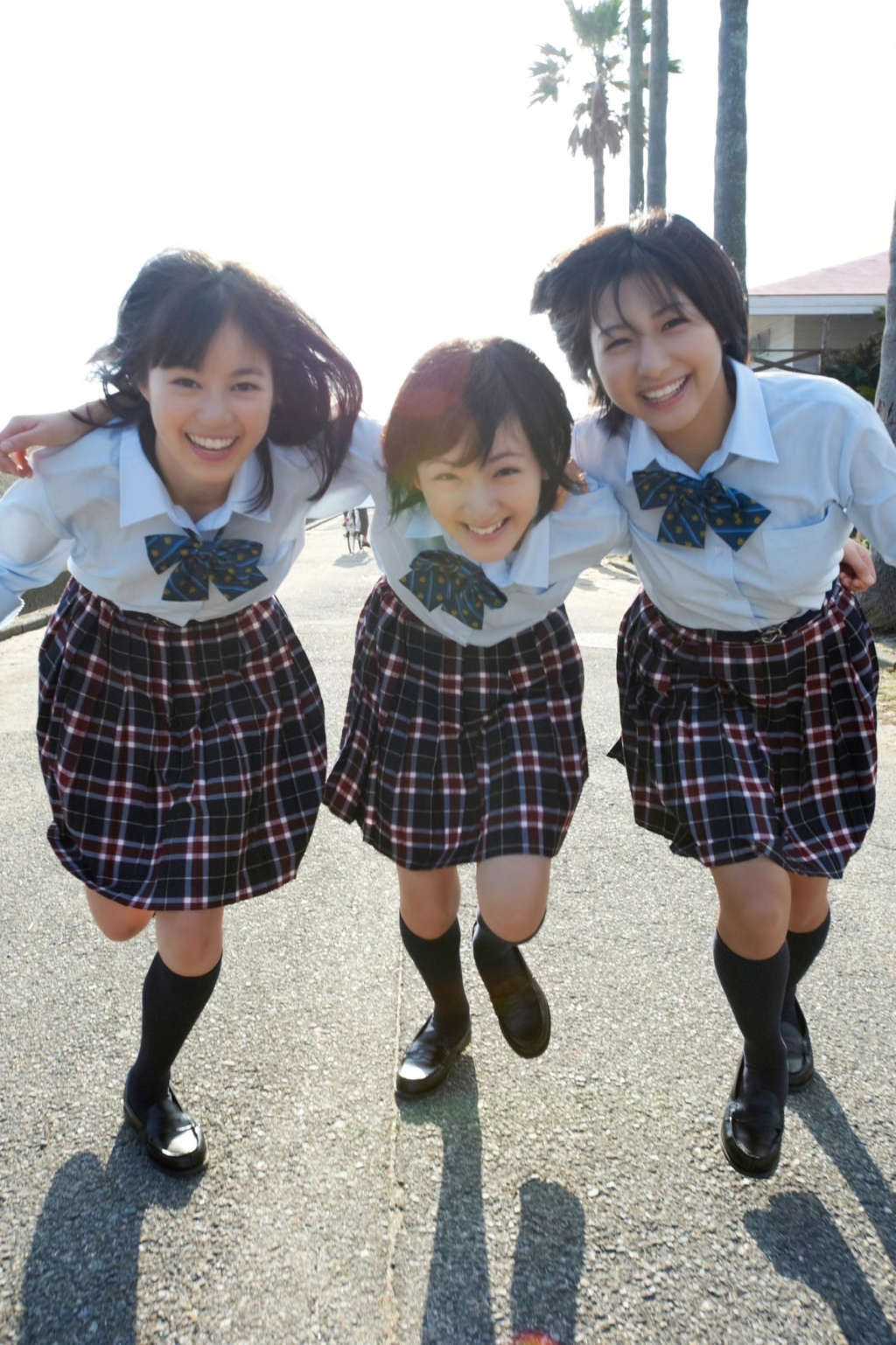 ☆乃木坂46♪生田絵梨花、10年前撮影の”14歳メモリアル制服