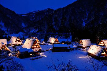 gokayama07五箇山ライトアップ-350.jpg