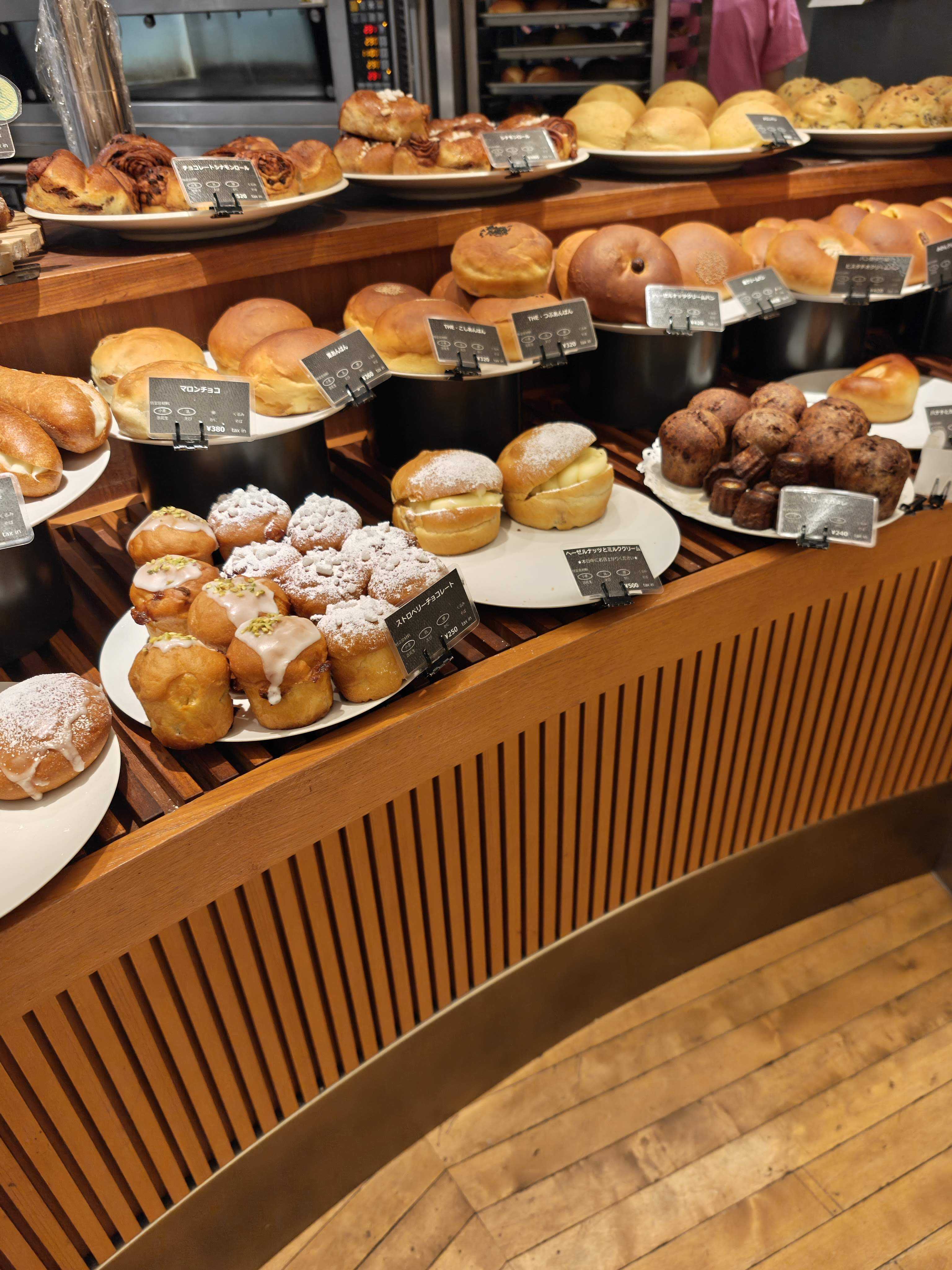 BEAVER BREAD BROTHERS(ビーバー ブレッド ブラザーズ)　虎ノ門ヒルズ　内観　メニュー