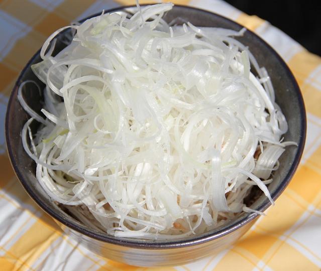 刻んだ白身をのせます