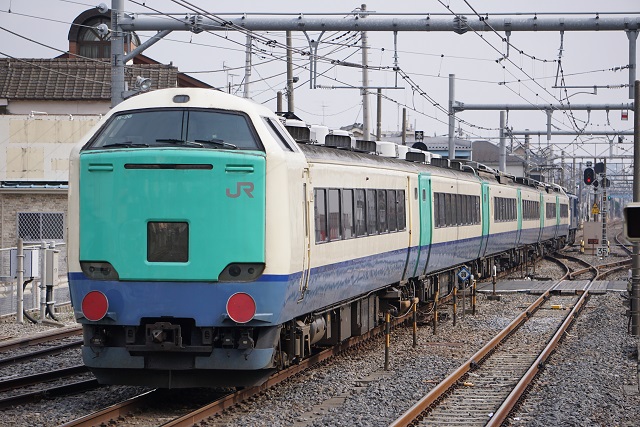 EF64 1032牽引 485系3000番代 R26編成 長野配給2