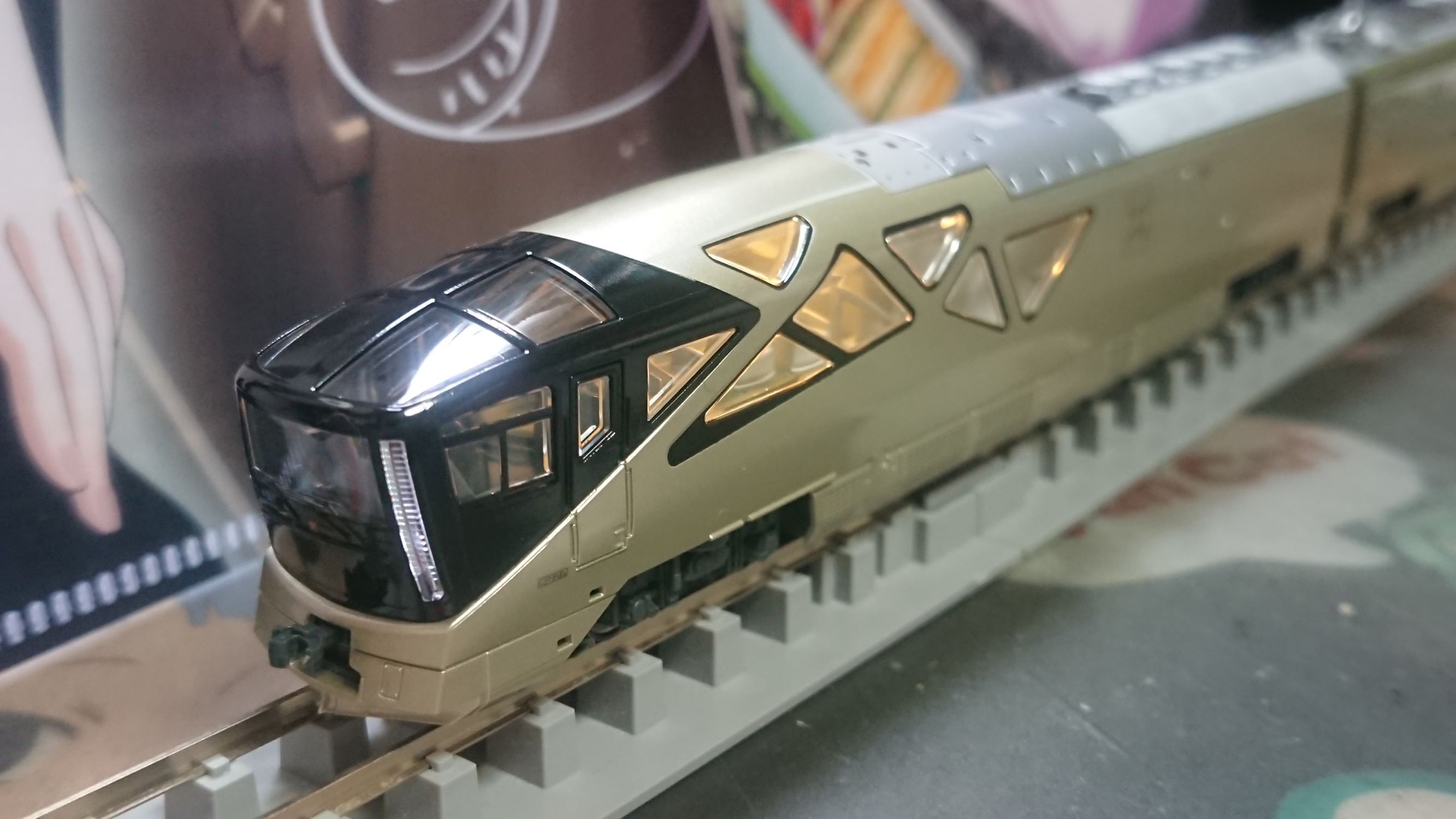 KATO E001形＜TRAIN SUITE 四季島＞6両増結セット 品番：10-1890