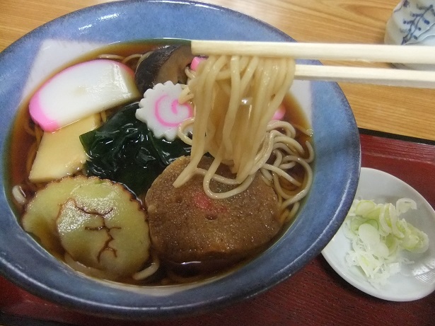 小台2丁目・滝乃家のおかめそば2