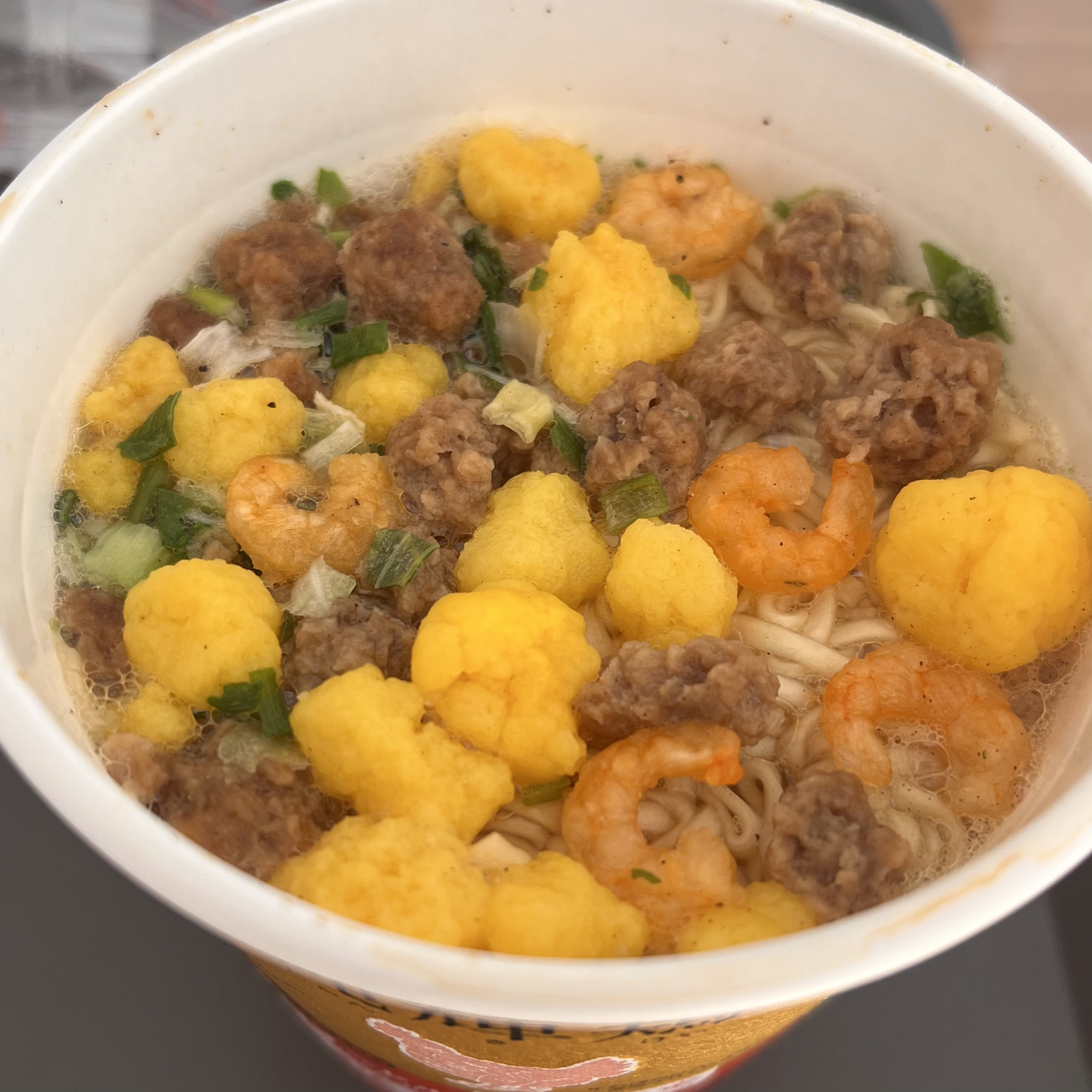 本日のカップ麺 J CUPチキンヌードル?円(自宅自炊 〇〇〇町 本日のカップ麺 J CUPチキンヌードル?円(自宅自炊 〇〇〇町