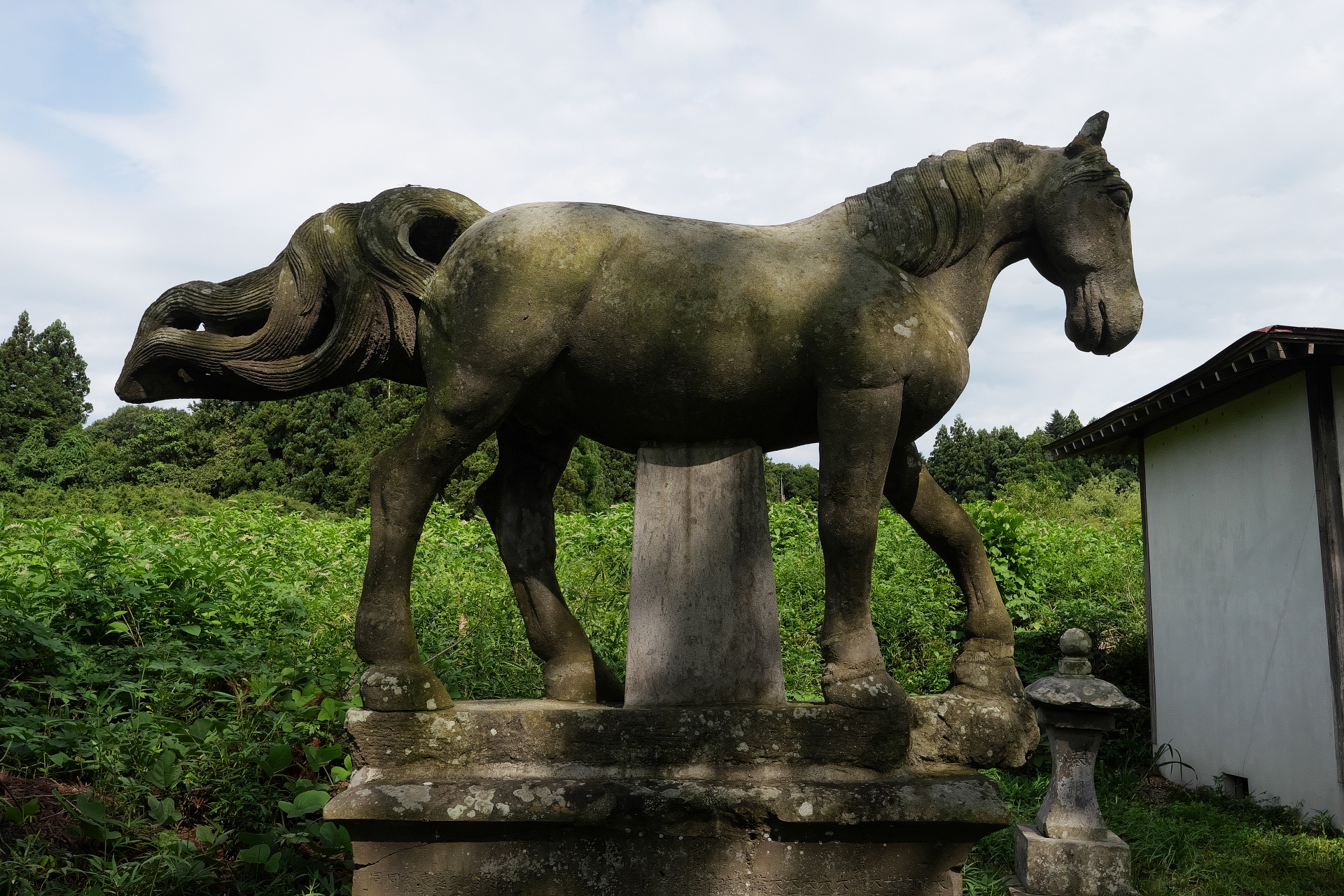 小松寅吉による馬の像＠坂本観音 | シグマのカメラに魅せられて - 楽天