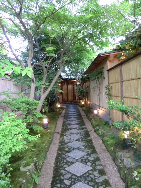004 (480x640).jpg
