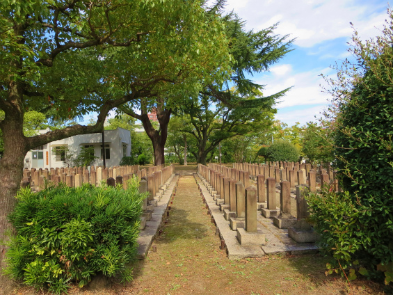 陸軍墓地