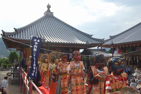 中将姫会式.jpg
