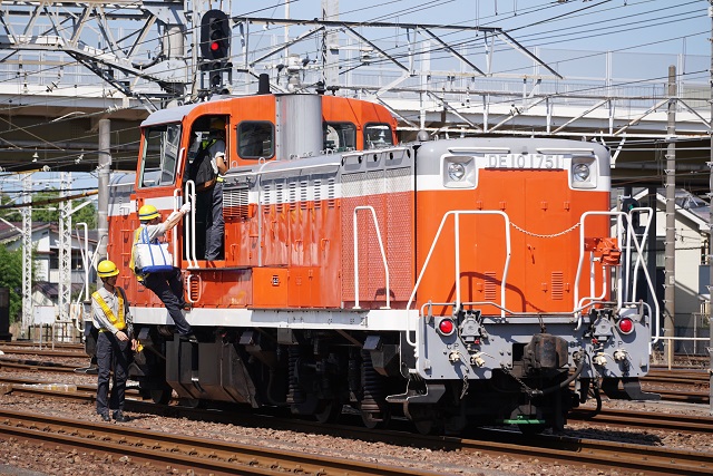 DE10 1751牽引 田端チキ工臨 & DE10 1704バトンタッチ6