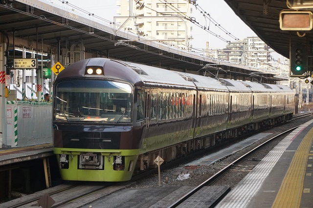 特急｢かつうらひな祭り｣リゾ－トやまどり｣ & ｢房総の休日｣リゾ－ト｢ゆう｣2