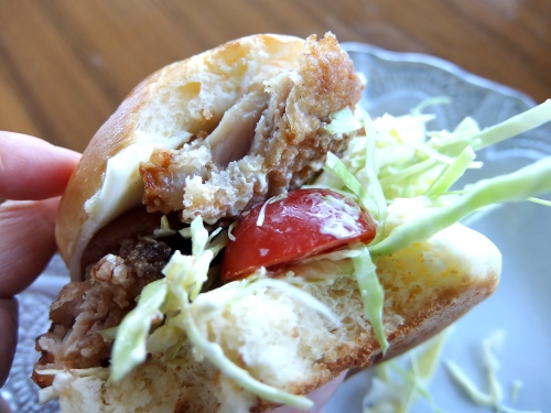 梅チキンタツタバーガー　バンズ　手捏ね