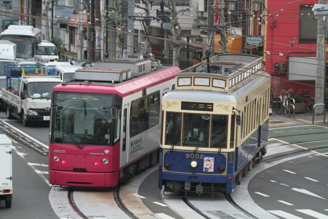 夜桜の 都電 飛鳥山3