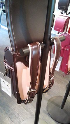 土屋鞄クラリーノ