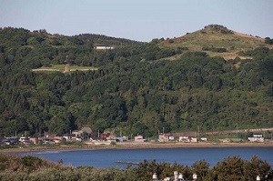 ブログ　勝山館遠景[1].jpg