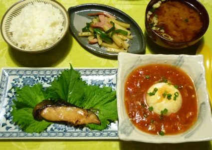 2012.07.09寄せ豆腐の中華風トマトあんかけ＆銀タ?ラみりん漬＆し?ゃか?いも炒め7.jpg