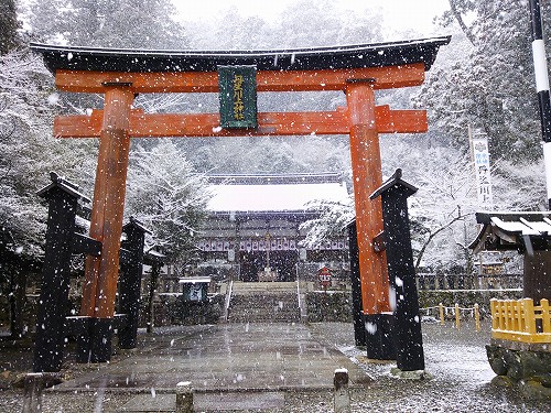 雪の丹生川上神社