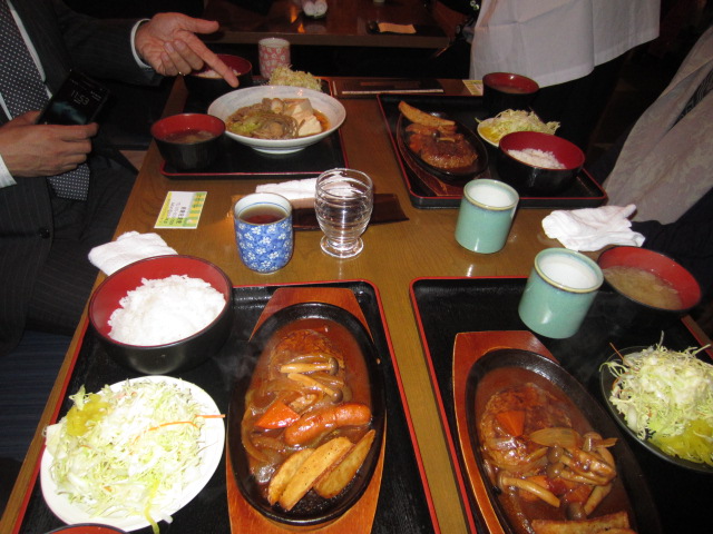 新橋ひるとものランチ