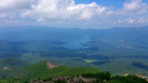 s-20140726磐梯山山頂から桧原湖.jpg