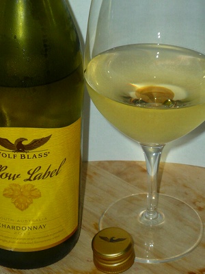 Wolf Blass Yellow Label Chardonnay 2012 glass.jpg