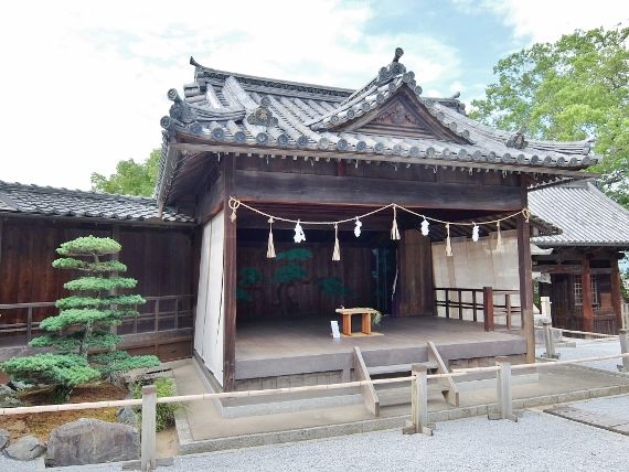 倉敷の街を散歩　観光 ブログ　旅行記　阿智神社の能舞台