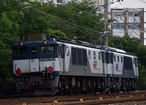 EF64-1008 2014.08.12 8864レ　EF64-1023無動　3.jpg