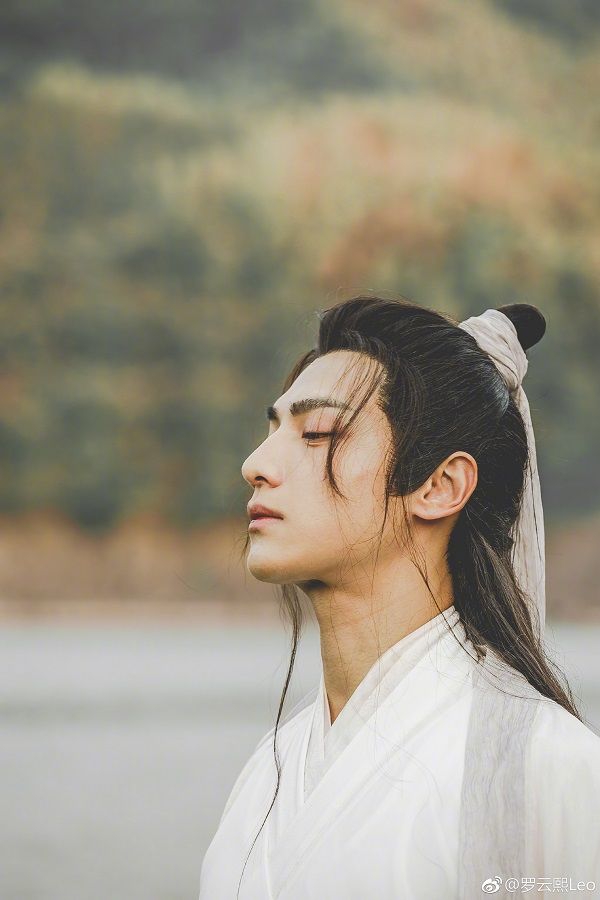 ブランケット  羅雲熙（レオ・ロー）長月燼明 霜花の姫 香蜜が咲かせし愛 ブランケット 羅雲熙（レオ・ロー）長月燼明 霜花の姫 香蜜が
