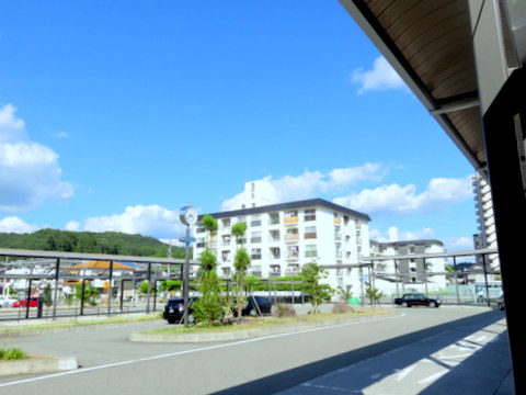 三田駅前