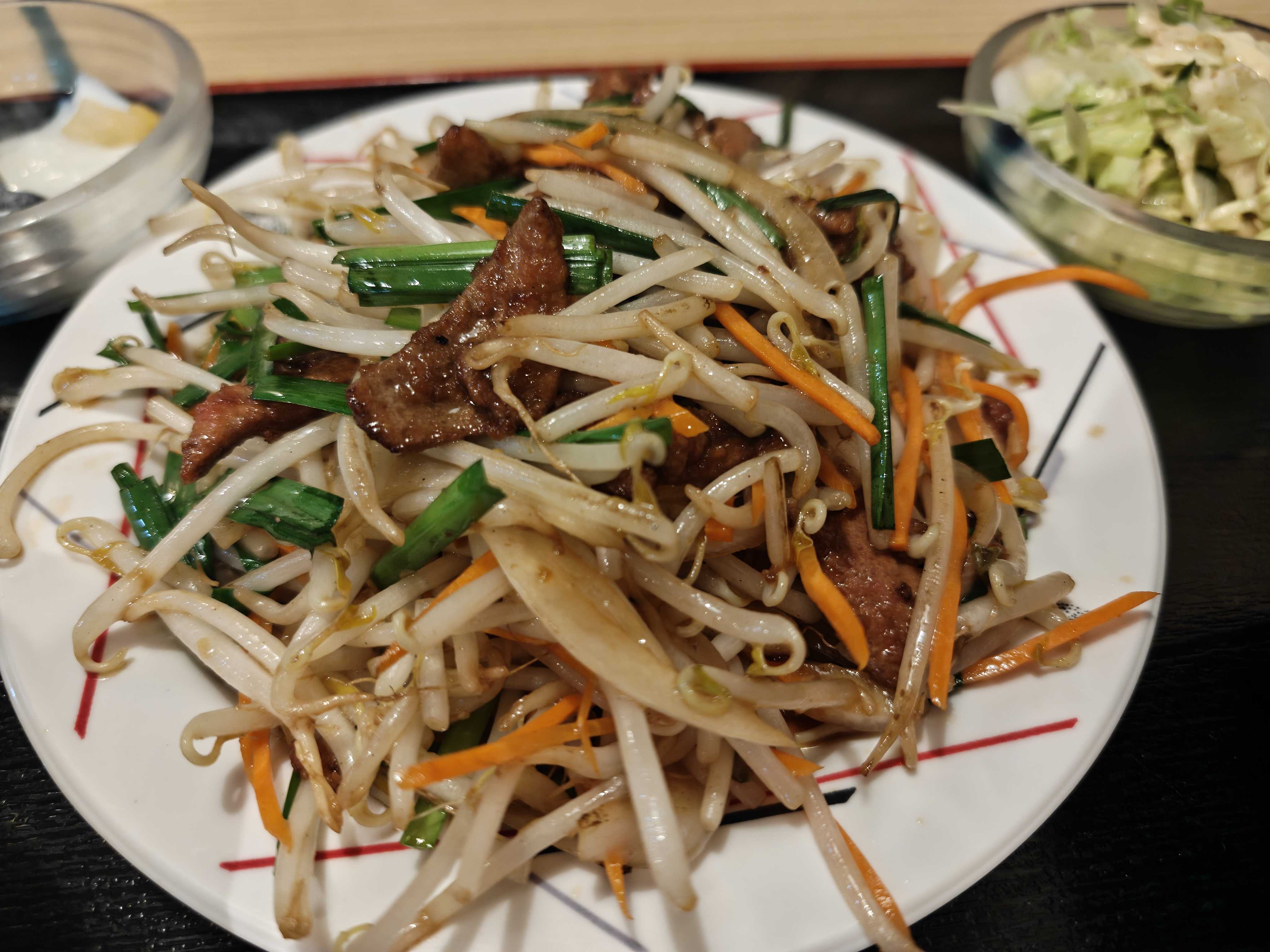 京成本線谷津駅 中華料理 味香園　家族でランチ　ニラレバ―