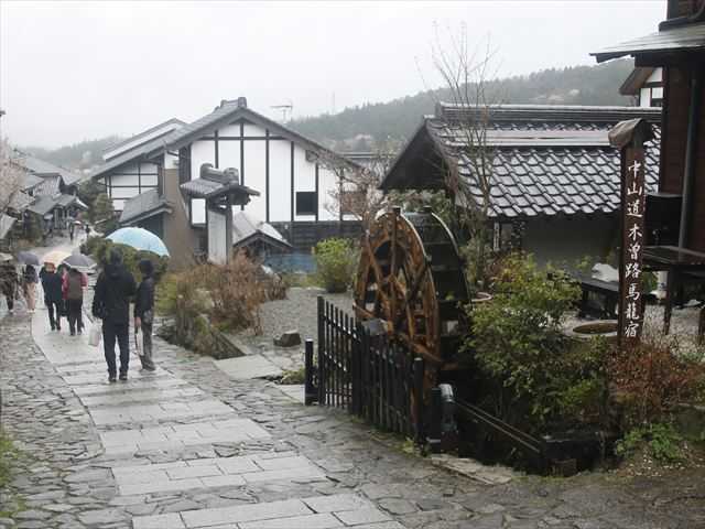 妻籠の宿　銀鼠の甍と恵那山　 パステル画 妻籠の宿 銀鼠の甍と恵那山 パステル画 妻籠宿・馬籠