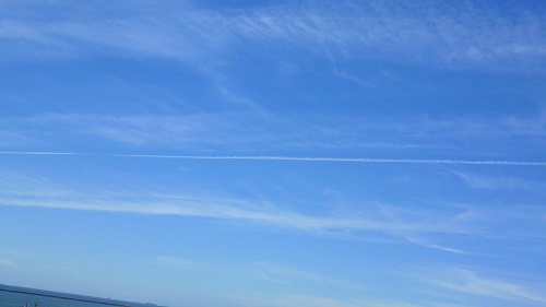 Ｈ27飛行機雲ー１.jpg