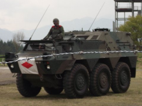 軽装甲車2.jpg